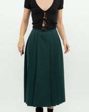 Load image into Gallery viewer, Vintage x Made in Canada x Forest Green Pleated Skirt (S, M)