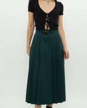 Load image into Gallery viewer, Vintage x Made in Canada x Forest Green Pleated Skirt (S, M)