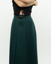 Load image into Gallery viewer, Vintage x Made in Canada x Forest Green Pleated Skirt (S, M)