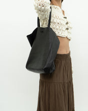 Load image into Gallery viewer, Vintage x Pebble Leather Black Shoulder Bag