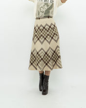 Load image into Gallery viewer, Vintage x HIGHLAND QUEEN Pure Wool Beige &amp; Brown Pattern Skirt (S)