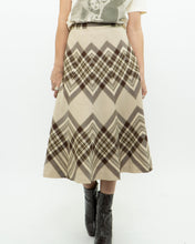 Load image into Gallery viewer, Vintage x HIGHLAND QUEEN Pure Wool Beige &amp; Brown Pattern Skirt (S)