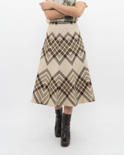 Load image into Gallery viewer, Vintage x HIGHLAND QUEEN Pure Wool Beige &amp; Brown Pattern Skirt (S)