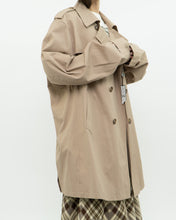 Load image into Gallery viewer, Vintage x Deadstock JONES NY Beige Trench (M-XL)