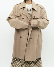 Load image into Gallery viewer, Vintage x Deadstock JONES NY Beige Trench (M-XL)