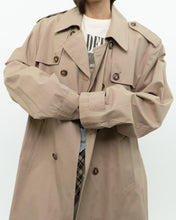 Load image into Gallery viewer, Vintage x Deadstock JONES NY Beige Trench (M-XL)