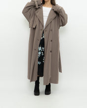 Load image into Gallery viewer, Vintage x Soft Taupe Trench (S-L)