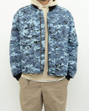 Load image into Gallery viewer, Vintage x Made in Canada x Light Blue Digi Camo Jacket (S-XL)