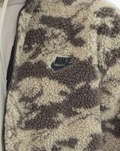 Load image into Gallery viewer, NIKE x Reversbile Fleece Camo Jacket (S-L)