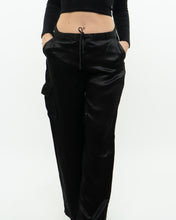 Load image into Gallery viewer, Vintage x Made in Canada x Black Satin Cargo Pant (S, M)