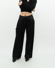 Load image into Gallery viewer, Vintage x Made in Canada x Black Satin Cargo Pant (S, M)