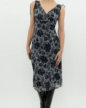 Load image into Gallery viewer, Vintage x Made in Canada x Grey Floral Midi Dress (M, L)