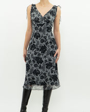 Load image into Gallery viewer, Vintage x Made in Canada x Grey Floral Midi Dress (M, L)