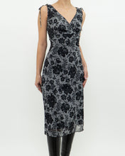 Load image into Gallery viewer, Vintage x Made in Canada x Grey Floral Midi Dress (M, L)