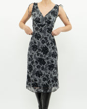 Load image into Gallery viewer, Vintage x Made in Canada x Grey Floral Midi Dress (M, L)