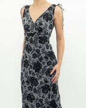 Load image into Gallery viewer, Vintage x Made in Canada x Grey Floral Midi Dress (M, L)