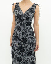 Load image into Gallery viewer, Vintage x Made in Canada x Grey Floral Midi Dress (M, L)