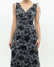 Load image into Gallery viewer, Vintage x Made in Canada x Grey Floral Midi Dress (M, L)