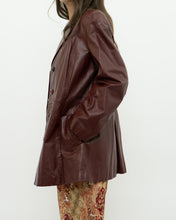 Load image into Gallery viewer, Vintage x Made in Hong Kong x Burgundy Leather Coat (S, M)