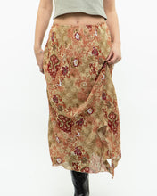 Load image into Gallery viewer, Vintage x Made in Canada x Tan Floral Skirt (M, L)