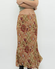 Load image into Gallery viewer, Vintage x Made in Canada x Tan Floral Skirt (M, L)