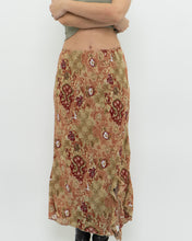 Load image into Gallery viewer, Vintage x Made in Canada x Tan Floral Skirt (M, L)