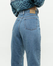 Load image into Gallery viewer, Vintage x Lightwash Denim (M)