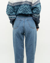 Load image into Gallery viewer, Vintage x Lightwash Denim (M)