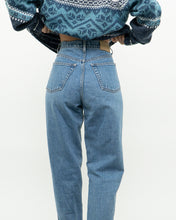 Load image into Gallery viewer, Vintage x Lightwash Denim (M)