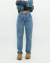 Load image into Gallery viewer, Vintage x Lightwash Denim (M)