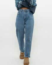 Load image into Gallery viewer, Vintage x Lightwash Denim (M)