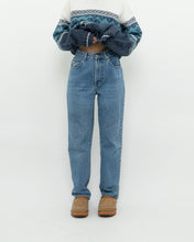 Load image into Gallery viewer, Vintage x Lightwash Denim (M)