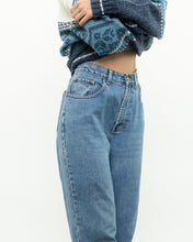 Load image into Gallery viewer, Vintage x Lightwash Denim (M)