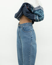 Load image into Gallery viewer, Vintage x Lightwash Denim (M)