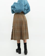 Load image into Gallery viewer, Vintage x Made in Canada x HIGHLAND QUEEN Tan Plaid Pleated Skirt (XS-M)