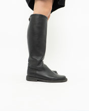 Load image into Gallery viewer, Vintage x ROOTS Black Leather Boots (8W)