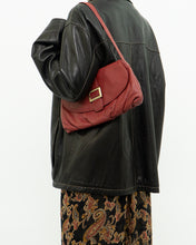 Load image into Gallery viewer, Vintage x Red Pebble Leather Purse