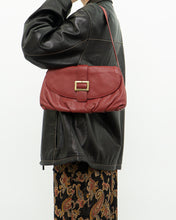 Load image into Gallery viewer, Vintage x Red Pebble Leather Purse