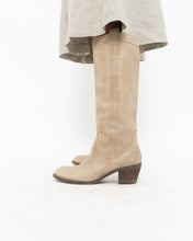 Load image into Gallery viewer, Vintage x GUESS Faded Beige Leather Boots (7.5, 8)