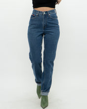 Load image into Gallery viewer, Vintage x TOMMY HILFIGER Mid-wash Denim (XS)