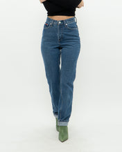 Load image into Gallery viewer, Vintage x TOMMY HILFIGER Mid-wash Denim (XS)