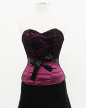 Load image into Gallery viewer, Vintage x Shiny Magenta Black Strapless Corset (XS, S)