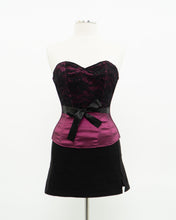 Load image into Gallery viewer, Vintage x Shiny Magenta Black Strapless Corset (XS, S)