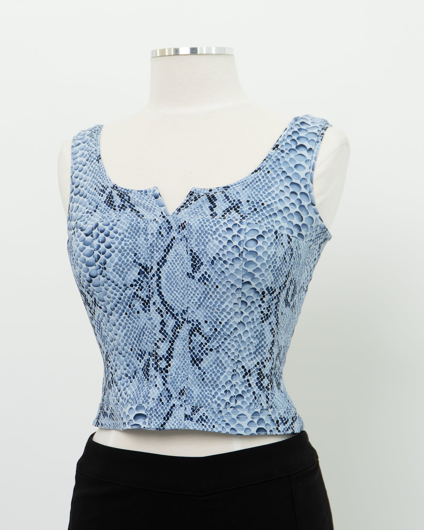 Vintage x Made in USA x Blue Snakeskin Crop (S)