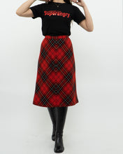 Load image into Gallery viewer, Vintage x Made in Canada x HIGHLAND QUEEN Red Wool Plaid Skirt (XS, S)