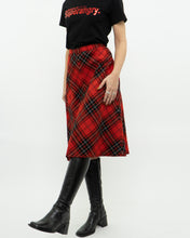 Load image into Gallery viewer, Vintage x Made in Canada x HIGHLAND QUEEN Red Wool Plaid Skirt (XS, S)