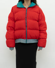 Load image into Gallery viewer, Vintage x Made in Korea x COLOMBIA Reversible Teal &amp; Red Puffer Jacket (M-XL)