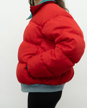 Load image into Gallery viewer, Vintage x Made in Korea x COLOMBIA Reversible Teal &amp; Red Puffer Jacket (M-XL)