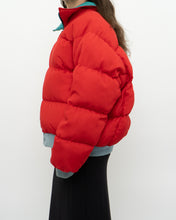 Load image into Gallery viewer, Vintage x Made in Korea x COLOMBIA Reversible Teal &amp; Red Puffer Jacket (M-XL)