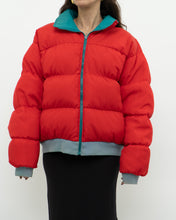 Load image into Gallery viewer, Vintage x Made in Korea x COLOMBIA Reversible Teal &amp; Red Puffer Jacket (M-XL)